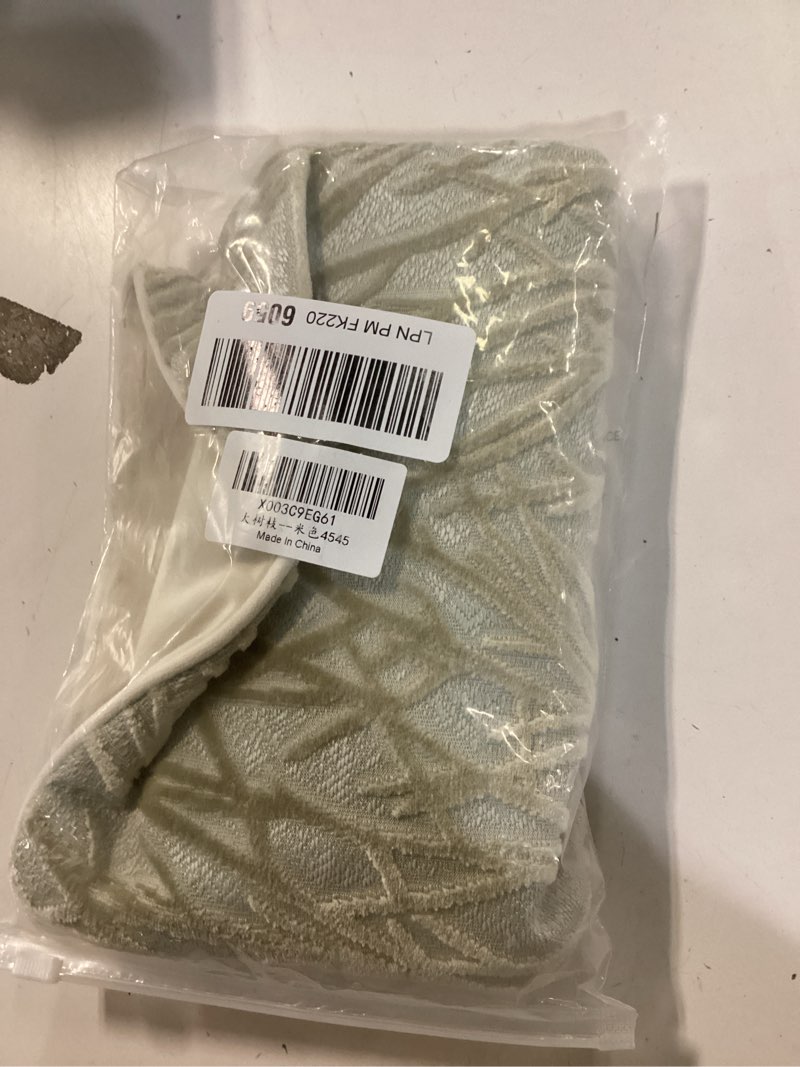 Condition photo showing New/Like New for Yangest Beige Twigs Throw Pillow Cover Branches Velvet Cushion Case Neutral Pillowcase for Sofa Couch Bedroom Living Room Home Decor,18x18 Inch Beige 18" x 18" (Pack of 1)