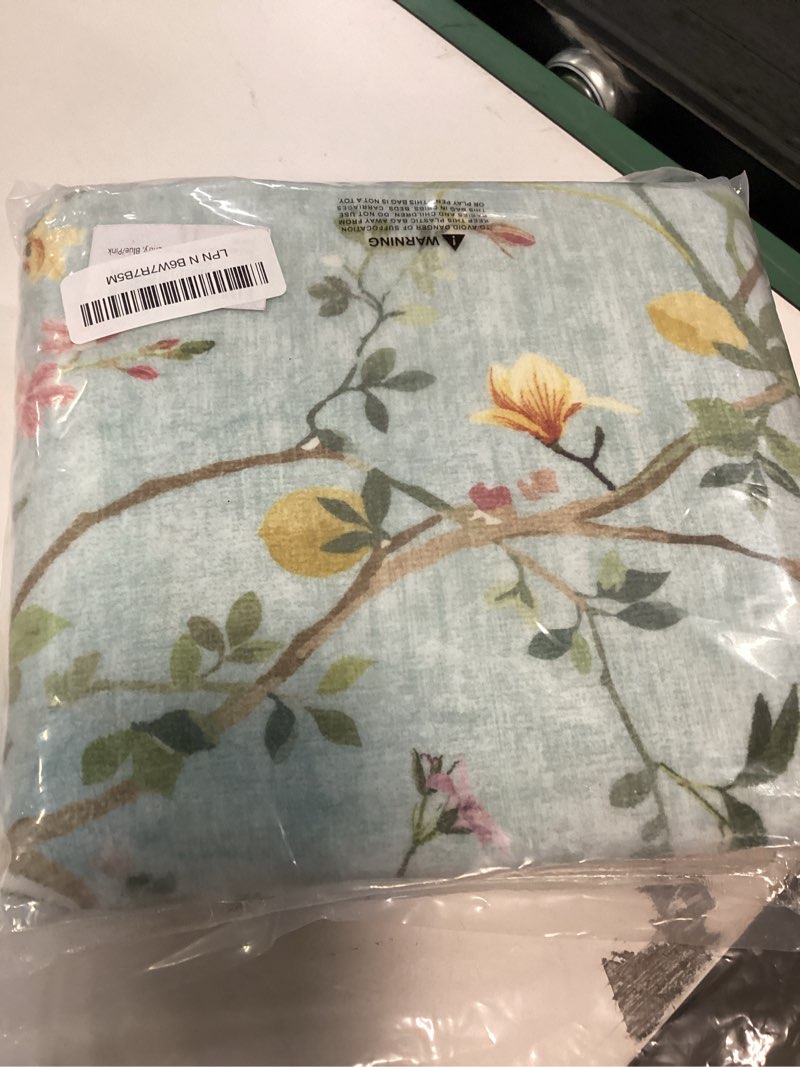 Condition photo showing Good Condition for jinchan floraison floral entryway rug 2x3 soft washable rugs non slip low pile door mat indoor enterance small chinoiserie flower lightweight boho throw carpet for bedroom bathroom entry blue/pink 2' x 3' (light weight) floral blue/pink
