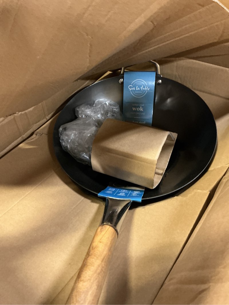 Condition photo showing New/Like New for sur la table kitchen essentials quick fire 13.5" carbon steel flat bottom wok – durable nonstick stir fry pan