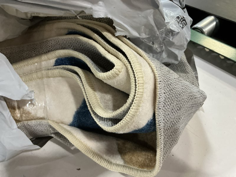 Condition photo showing As Is for jinchan Macy 5x7 Area Rug for Kids Room Modern Colorful Checkered Diamond Nursery Rug Indoor Washable Soft Non Slip Carpet for Playroom Classroom Bedroom Dorm Daycare Living Room Circus on Cream 5' x 7' (Rectangular) Diamond Circus