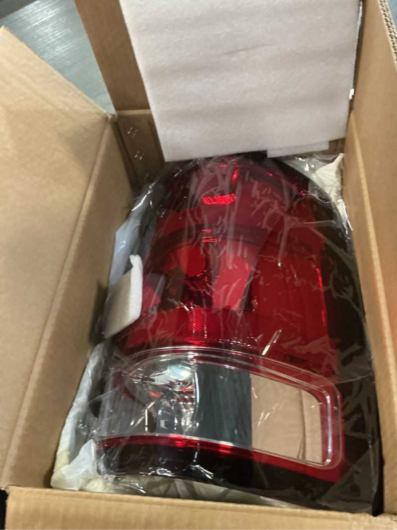Condition photo showing New/Like New for tail light compatible with 2007-2014 gmc sierra 1500 2500hd 3500hd right passenger side taillight rear lamp brake signal assembly with bulb # 25958485 gm2801208 right passsenger side