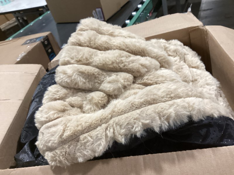 Condition photo showing Good Condition for Avont Dog Bed Mat for Couch, Warm Fluffy Calming Sofa Topper Furniture Protector for Small Medium Large Dogs Cats with Removable Washable Cover -Brown(L) Large Brown