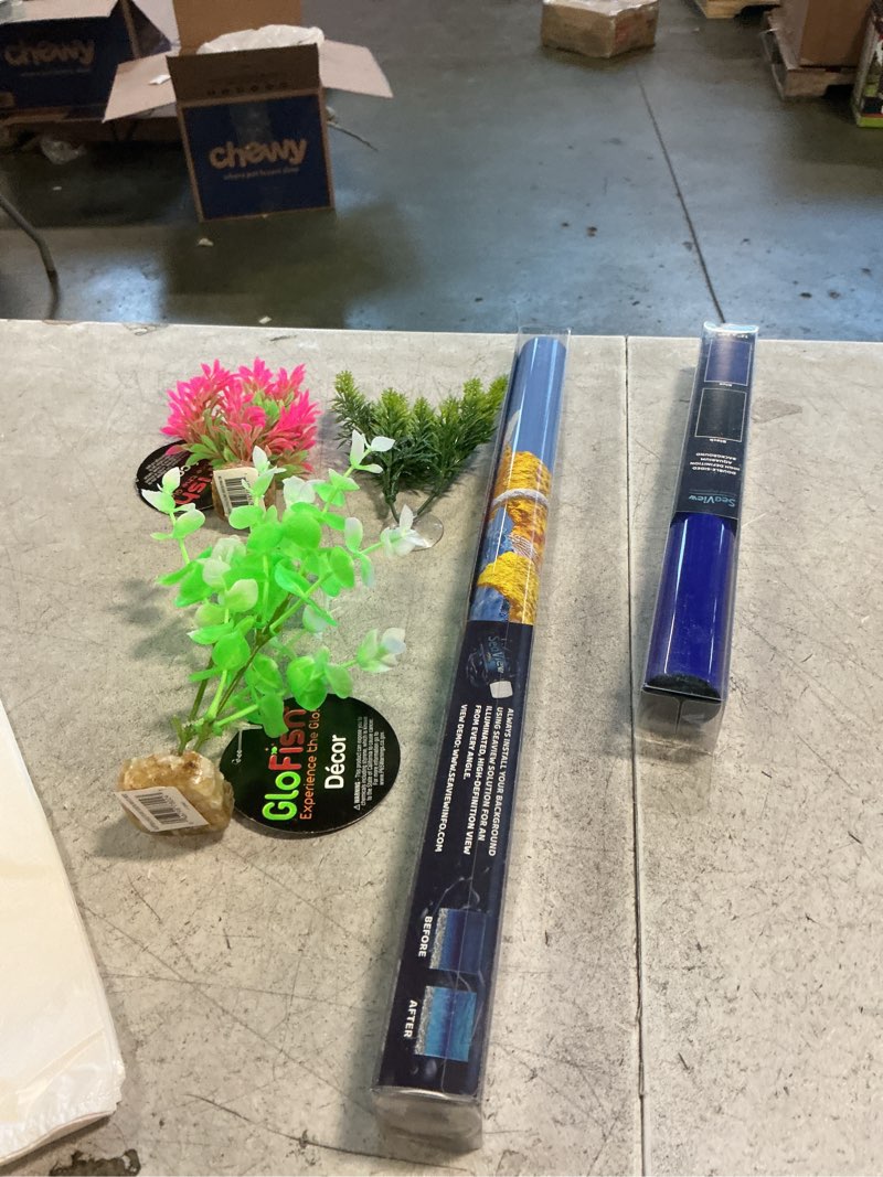 Condition photo showing New/Like New for Assortment of small pet items,miscellaneous small, variety of items multiple pieces, 5 items total