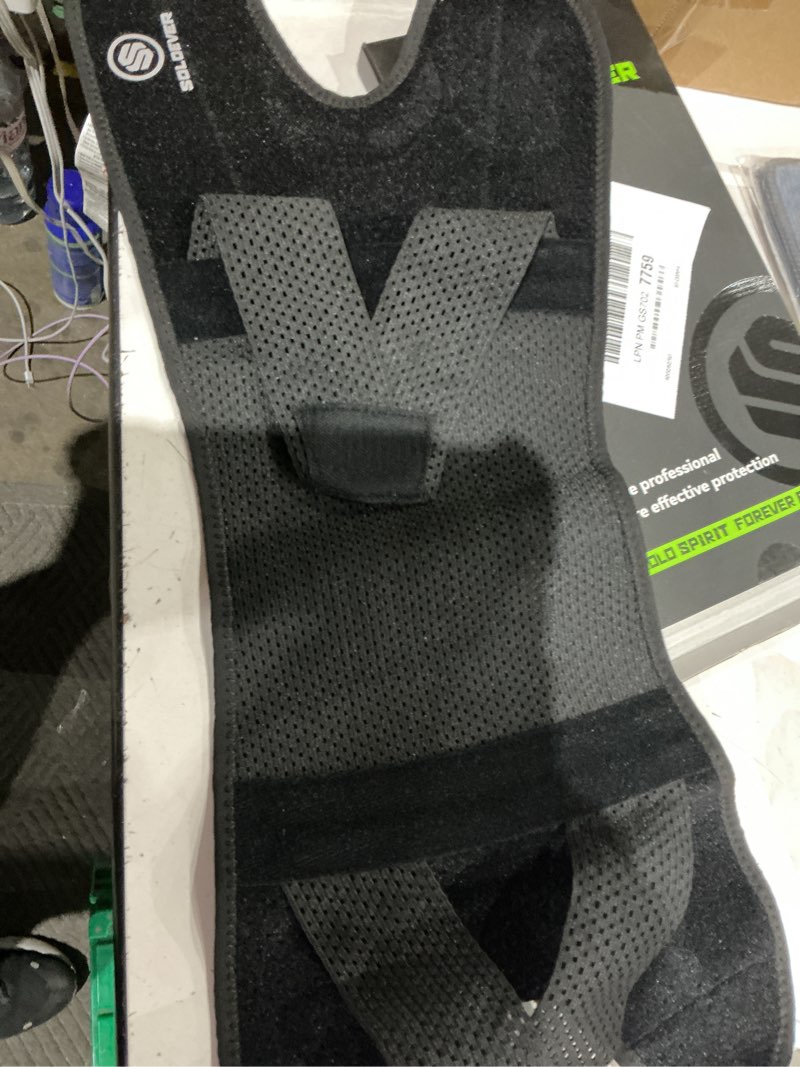 Condition photo showing Good Condition for knee brace with side stabilizers for knee pain, adjustable knee support for meniscus tear acl mcl arthritis injury recovery, breathable knee wrap for men & women, workout, sports (black, xx-large) xx-large black