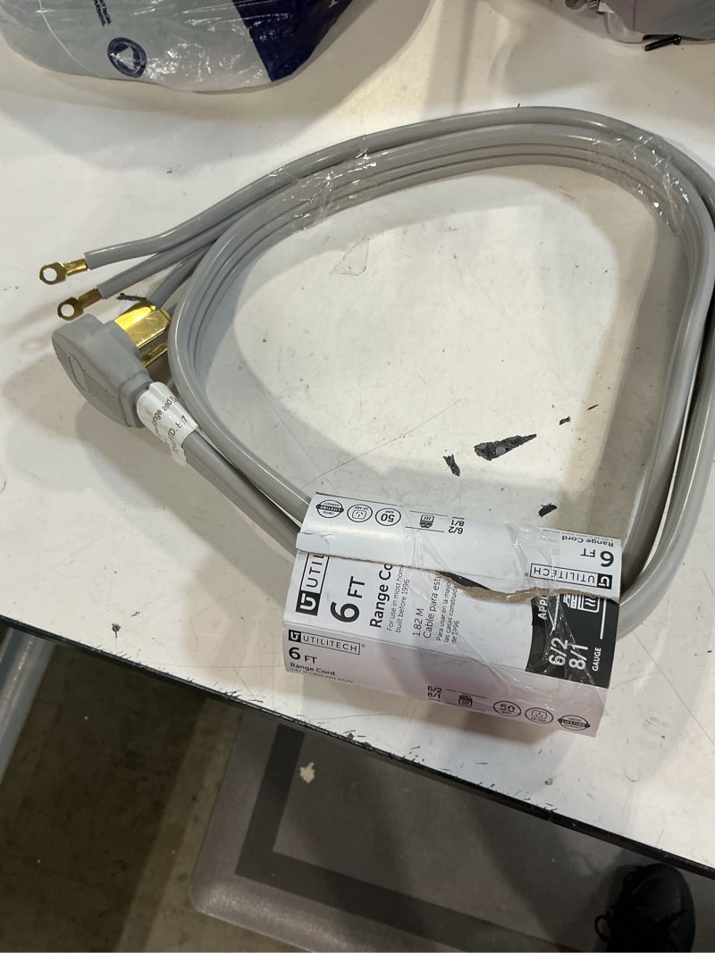 Condition photo showing Good Condition for utilitech 6-ft 3-prong gray range appliance power cord