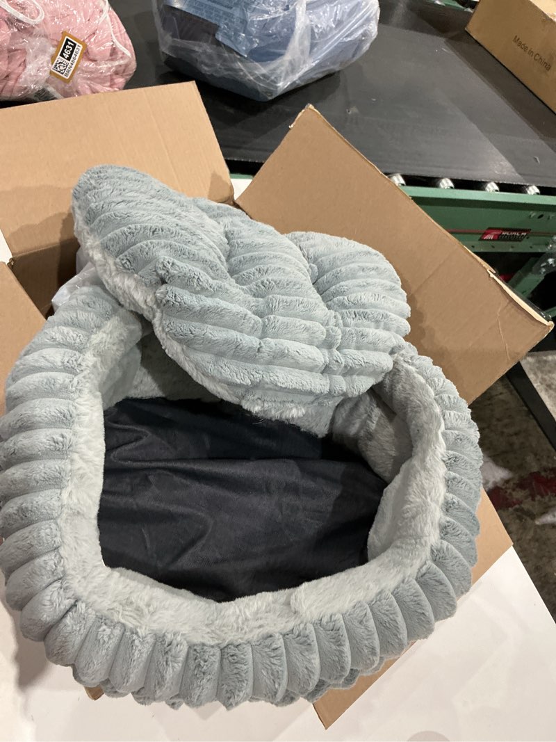 Condition photo showing Good Condition for balance cat bed kitten bed, washable round cat beds for indoor cats,super soft plush faux fur pet bed for puppy and kitten with anti-slip bottom th grey