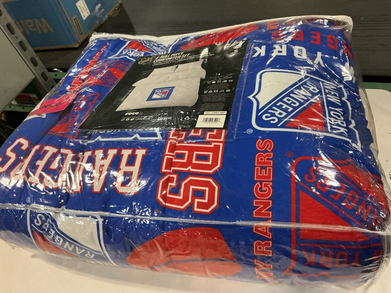 Condition photo showing Good Condition for FOCO New York Rangers NHL Team Color Bed in a Bag Comforter Bedding 5 Piece Set - Full