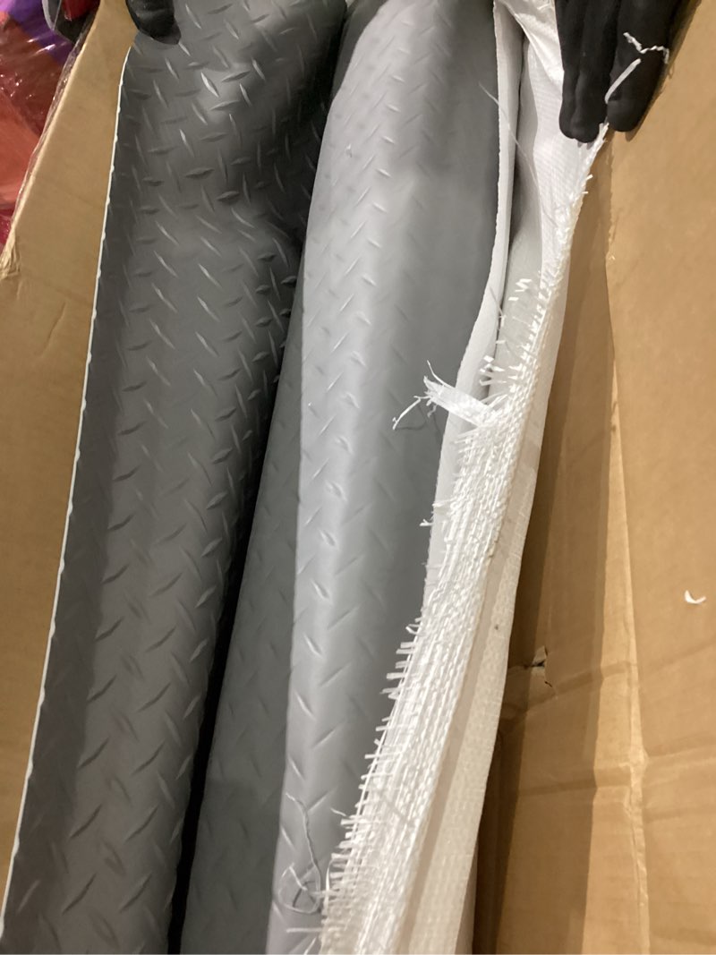 Condition photo showing Good Condition for vevor garage floor roll, 7.5 x 17 ft garage flooring mat, 2.2 mm thickened pvc diamond plate floor protector mat with double-sided tape, non-slip, easy to clean for warehouse, gyms,silver gray silver gray 7.5 x 17 ft