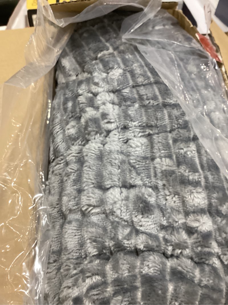 Condition photo showing Good Condition for Homemate Heated Blanket Electric Throw - 50"x60" Heating Blanket Throw 1/2/4/6/8 Hours Auto-Off 10 Heat Levels Over-Heat Protection Soft Flannel Sherpa Heater ETL Certification Light Grey (Striped) 50 Inch x 60 Inch