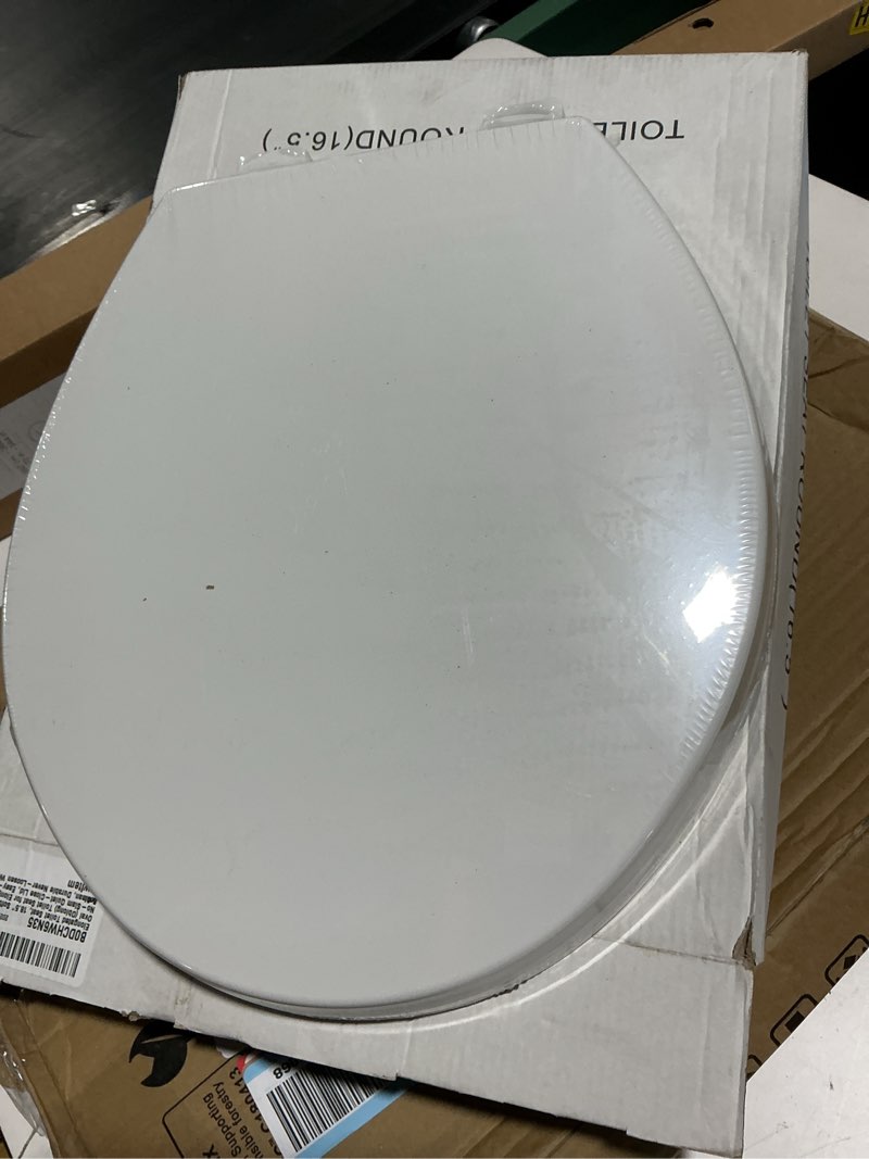 Condition photo showing New/Like New for elongated toilet seat, 18.5” soft/slow close oval (oblong) toilet seat for elongated toilets, no-slam quiet-close lid, easy-to-install & clean, durable never-loosen white plastic seat white elongated(oval)