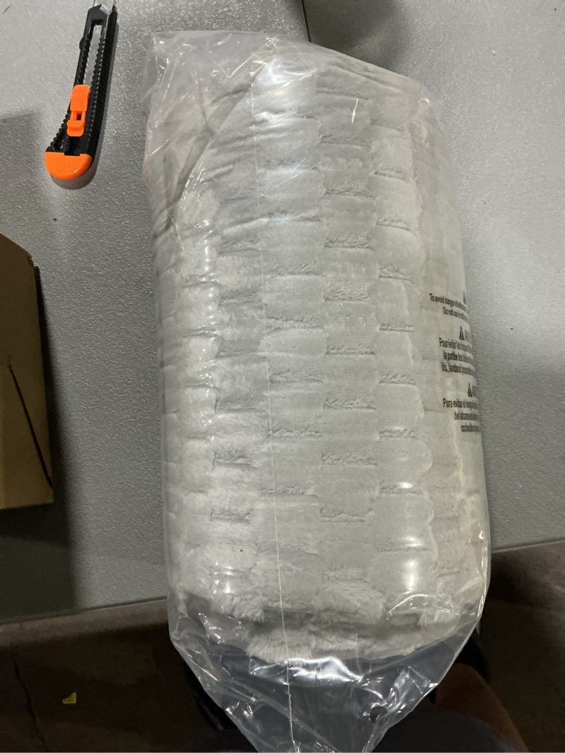 Condition photo showing Good Condition for phf ultra soft flannel fleece throw blanket, 340gsm 3d jacquard fleece blanket for fall & winter, no shedding, no pilling, warmth & lightweight fluffy cozy blanket 50"x60", light grey