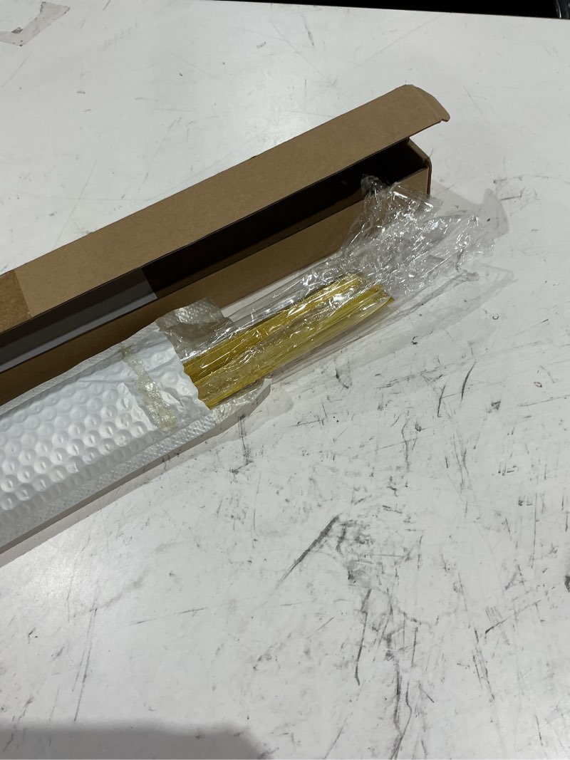 Condition photo showing New/Like New for golden aluminum alloy decorative frame for echo show 21 (gold)