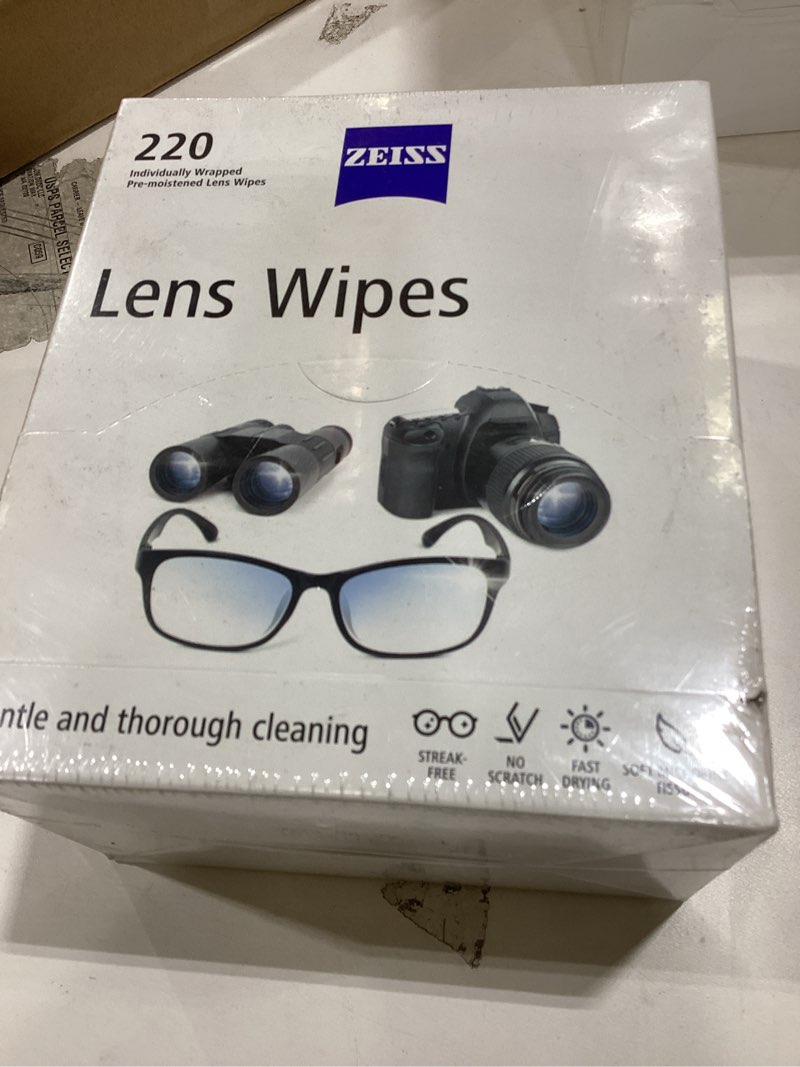 Condition photo showing Good Condition for Zeiss Lens Wipes, White, 220 Count for 3 Box