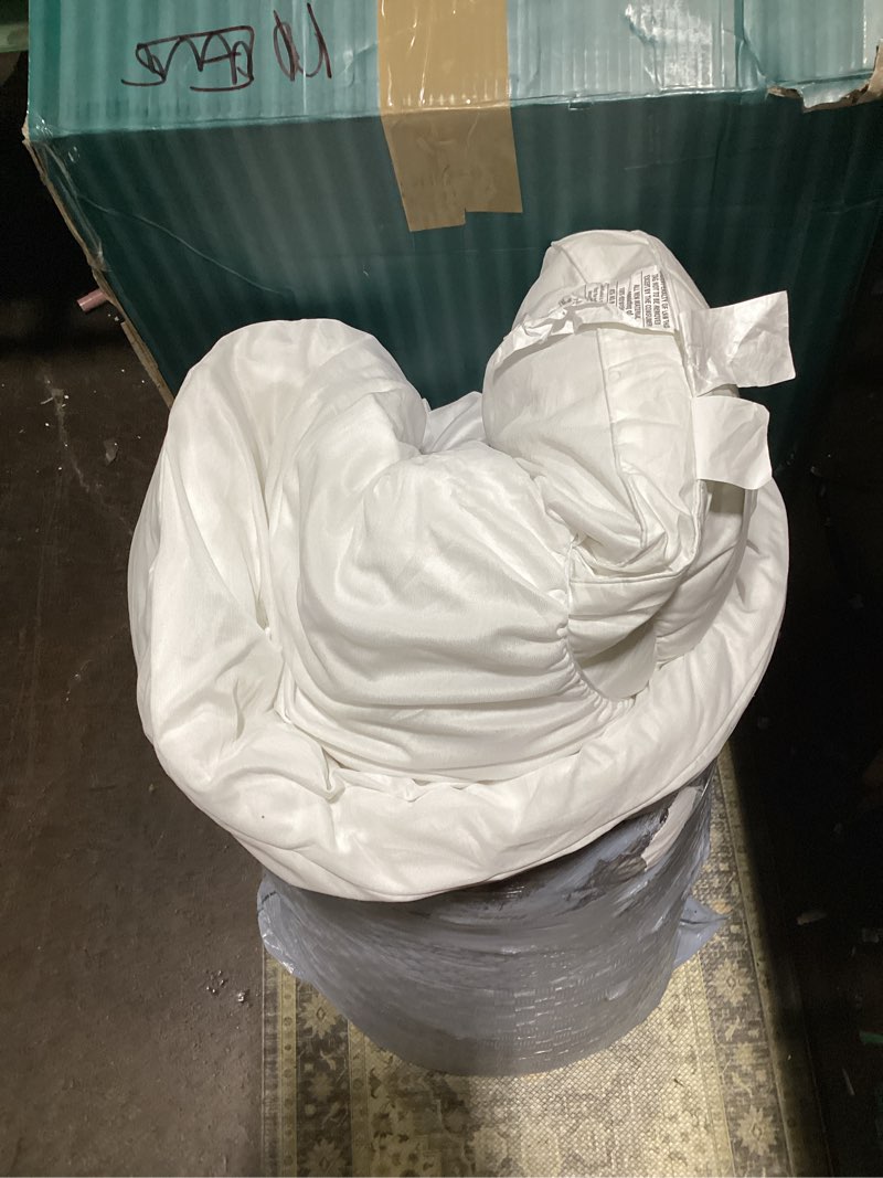 Condition photo showing Good Condition for 100% Viscose Derived from Bamboo Comforter, Cooling Comforter, Duvet Insert, Breathable, Extra Fluffy, Lightweight Comforters, Queen Size