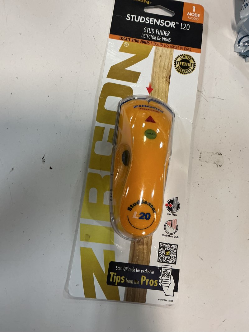 Condition photo showing New/Like New for zircon studsensor l20 stud finder 0.75-in scan depth wood stud finder