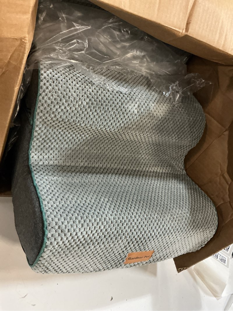 Condition photo showing Good Condition for gardner pet dog stairs for small dogs 16.5" h, 2 in 1 transformable 3-step pet stairs and ramp, dog steps for couch (13-20 in) with durable non-slip waterproof cover and certipur-us certified foam grey 3 2 in 1 15.7"x26.7"x16.5"