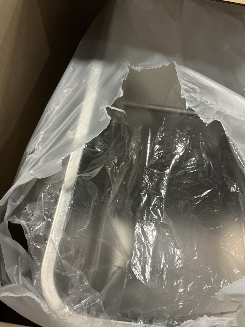 Condition photo showing Good Condition for Yangbaga Extra Large Stainless Steel Litter Box, Leak Proof 12 Inches High Sides for Urine & Litter Trapping, Easy Entry for Kittens, Older Cats,Non-Stick,Non-Slip,No Sharp Edges