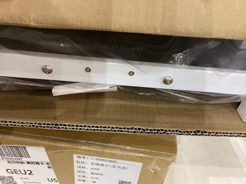 Condition photo showing New/Like New for FENCHILIN Vanity Mirror with Lights, Hollywood Lighted Makeup Mirror with 15 Dimmable LED Bulbs for Dressing Room & Bedroom, Slim Metal Frame Design, White White-usb+typec Charging