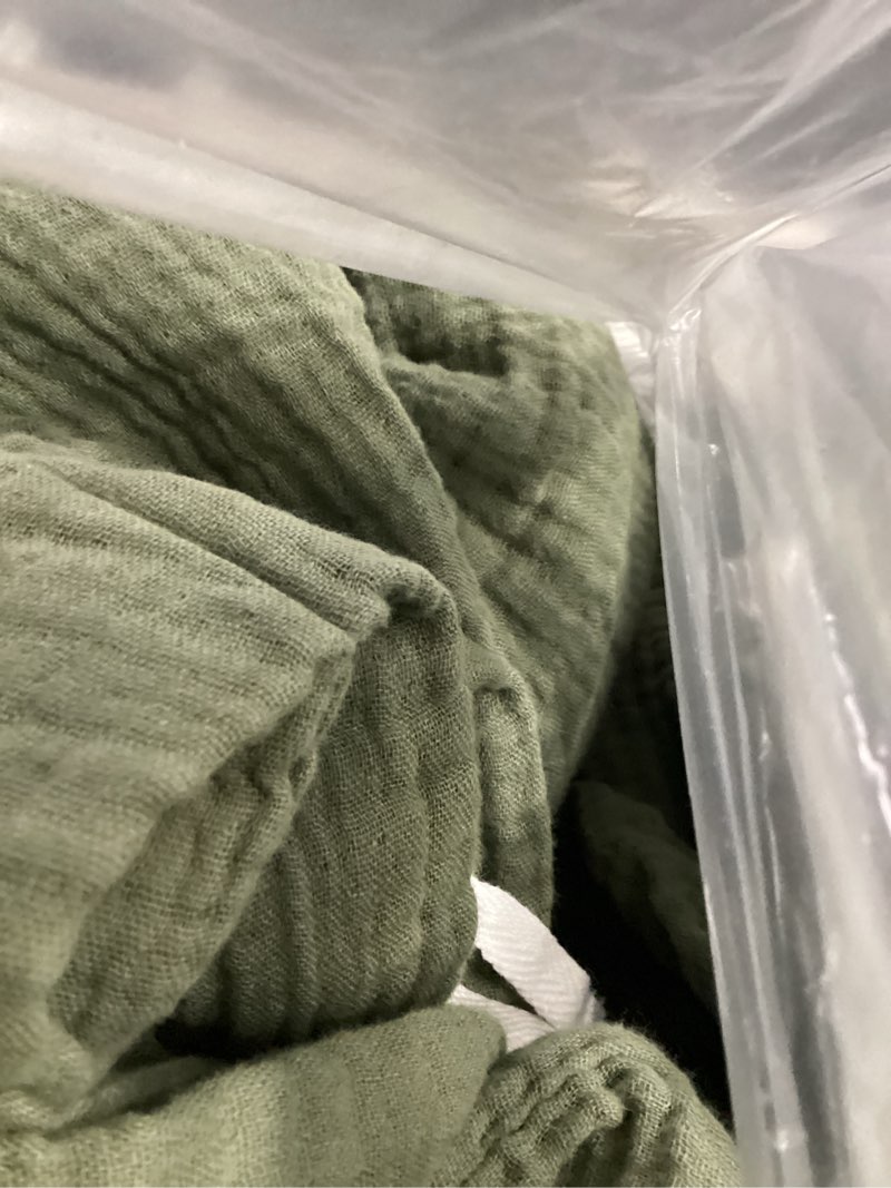 Condition photo showing Good Condition for bedsure 100% cotton muslin throw blanket large 50x70 inches - 4-layer breathable and lightweight thin soft summer gauze muslin blankets for adults, olive green, boho cotton throw for couch 04 - olive green throw xl (50" x 70")