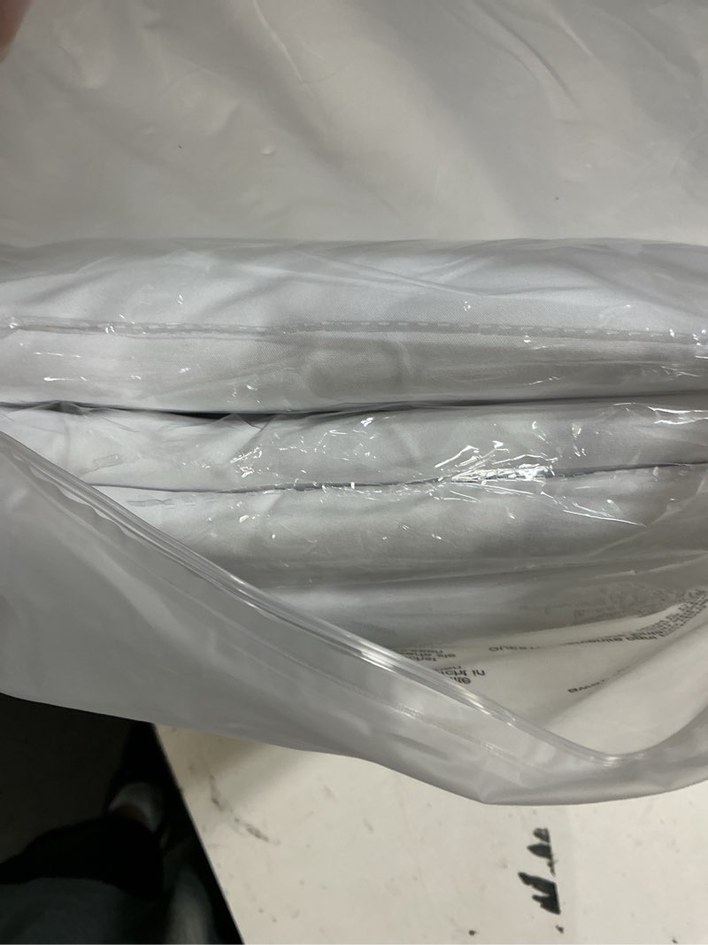 Condition photo showing New/Like New for wigenius 6 pack white table cloth rectangle tablecloths 60x102 inch,polyester table cloth for 6 foot rectangle tables,wrinkle resistant washable fabric table covers for party,wedding banquet white 60 × 102 inches, 6 packs