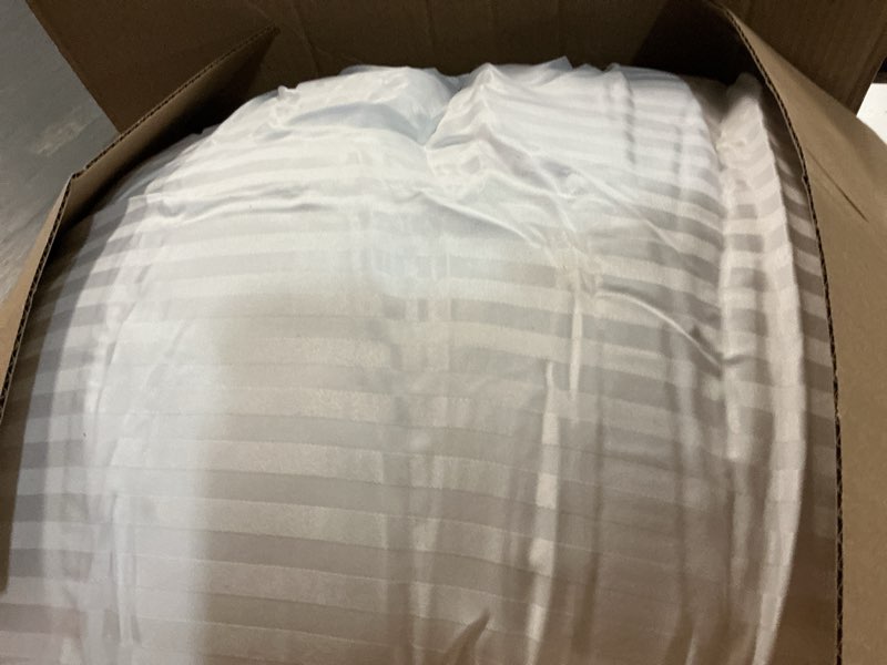Condition photo showing As Is for eiue hotel collection bed pillows for sleeping 2 pack queen size?pillows for side and back sleepers,super soft down alternative microfiber filled pillows,20 x 30 inches white queen (pack of 2)