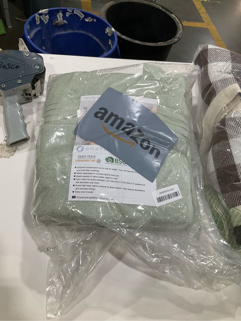Condition photo showing New/Like New for cozyart luxury bath towels 4 pcs, 27x54 650 gsm turkish cotton, sage green | zero twist 100% ring spun cotton, fluffy, ultra soft, super absorbent, quick dry, large towels for hotel spa bathroom shower desert sage green