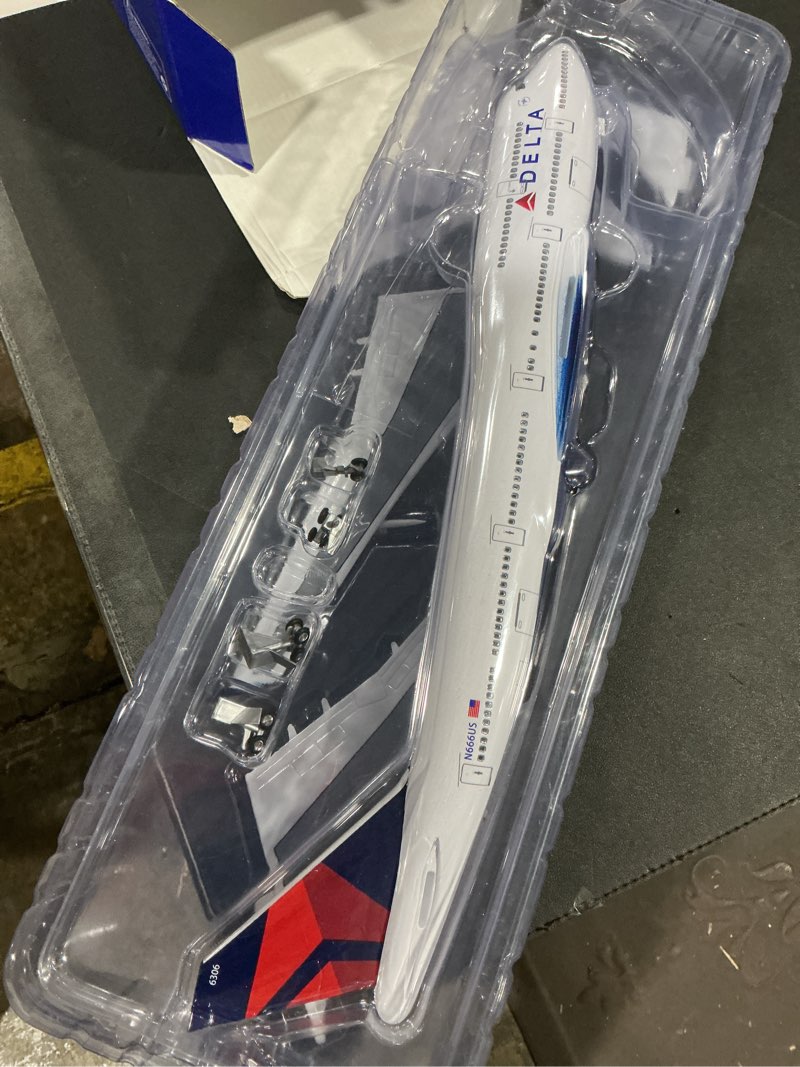 Condition photo showing New/Like New for SIMILAR TO Daron Skymarks Delta 747-400 Airplane Model Building Kit with Gear, 1/200-Scale STAND NOT INCLUDED