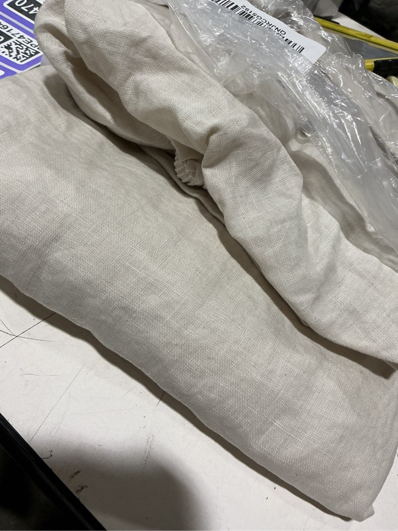 Condition photo showing Good Condition for sand european linen sheet set, twin