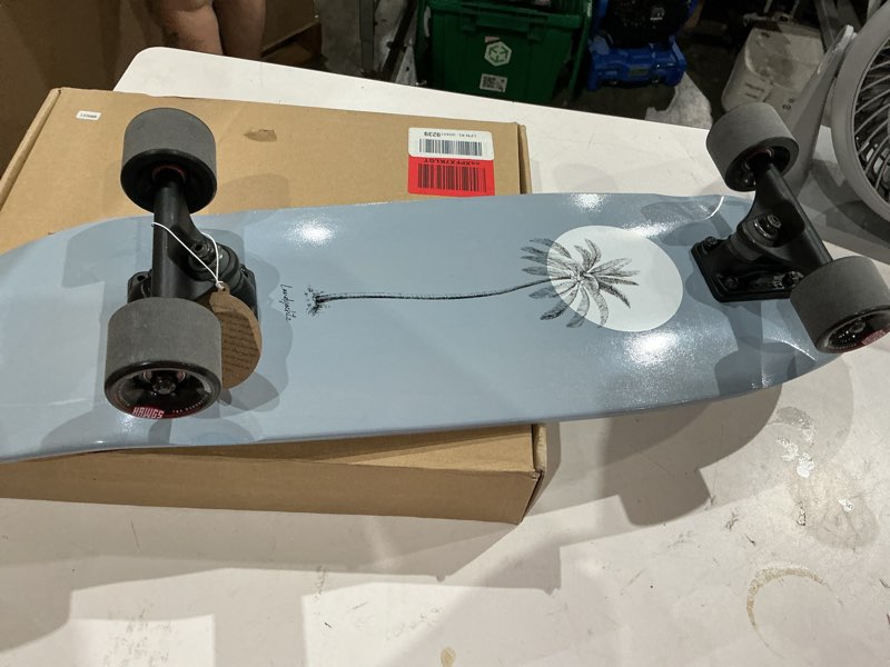 Condition photo showing Good Condition for landyachtz dinghy 28" complete skateboard, blunt uv sun (black wheels)