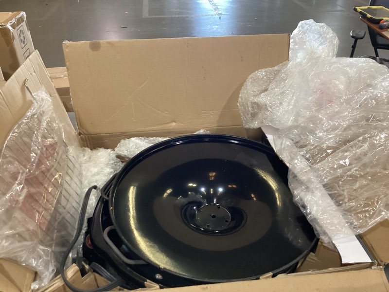 Condition photo showing Good Condition for electric grill outdoor, cusimax electric bbq grill, 1600w portable bbq with lid for cookouts, bbq gatherings, small spaces, adjustable heat, removable stand grill, oil collector