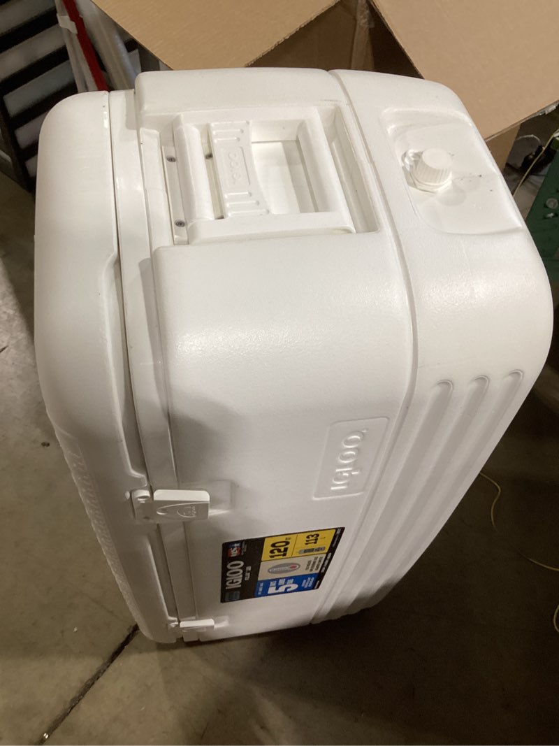 Condition photo showing Good Condition for igloo polar hard coolers