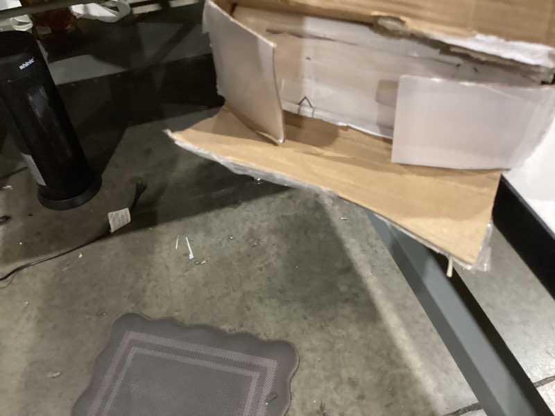 Condition photo showing New/Like New for Art3d Peel and Stick Vinyl Floor Tiles 30-Pack 12 x 12 inch, Self Adhesive Waterproof Flooring Wood Planks for Kitchen, Dining Room, Bedrooms, Cover 30 Sq. Ft, Taupe Ash 12 x 12 inch Taupe Ash 30