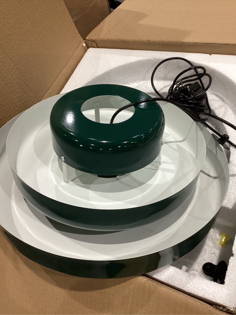 Condition photo showing Good Condition for green chandelier ceiling light,mid century modern pendant light fixtures, dining rooom light fixtures with green shade