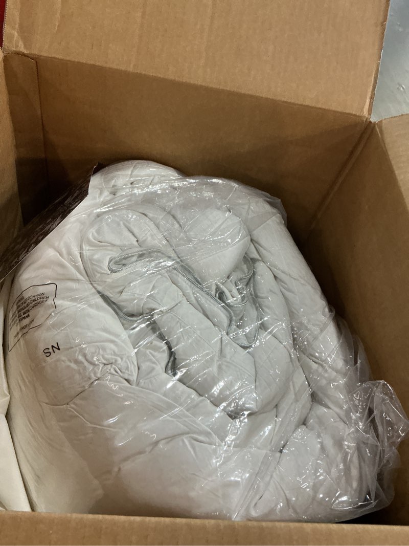 Condition photo showing As Is for DWR Luxury Super King Down Feather Fibers Comforter, Ultra-Soft Cotton Blend Cover, Medium Weight for All Season Fluffy Duvet Insert with Ties (120x120 Inches, White) Super King White/Medium-weight