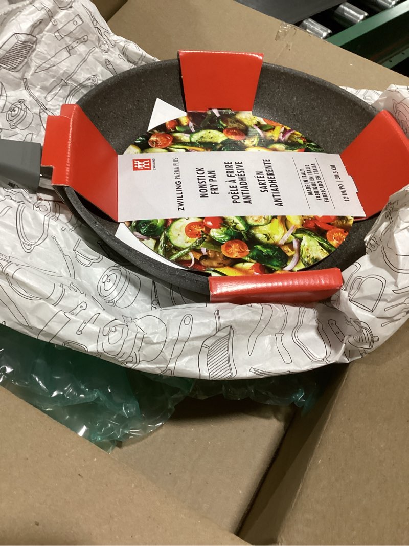 Condition photo showing Good Condition for ZWILLING Parma Plus 12-inch Aluminum Nonstick Fry Pan