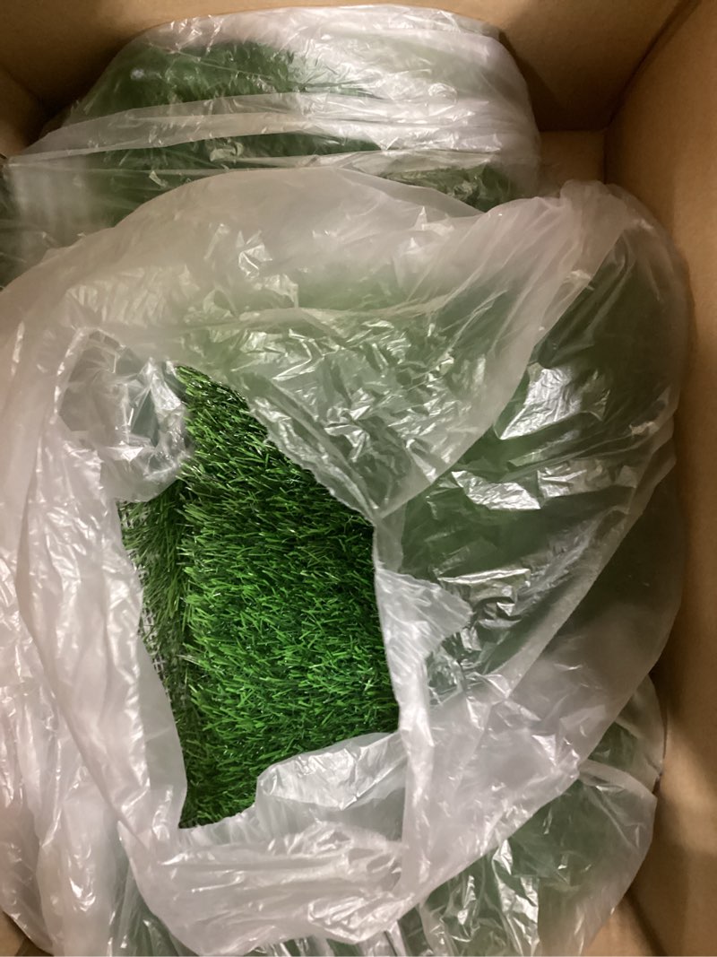 Condition photo showing Good Condition for grass pad for dogs 39.3 x 31.5 inches strong absorbency soft artificial grass for pets potty training, easy to clean fake grass for dog indoor outdoor use(1 pack) 39.4x31.5 inch green