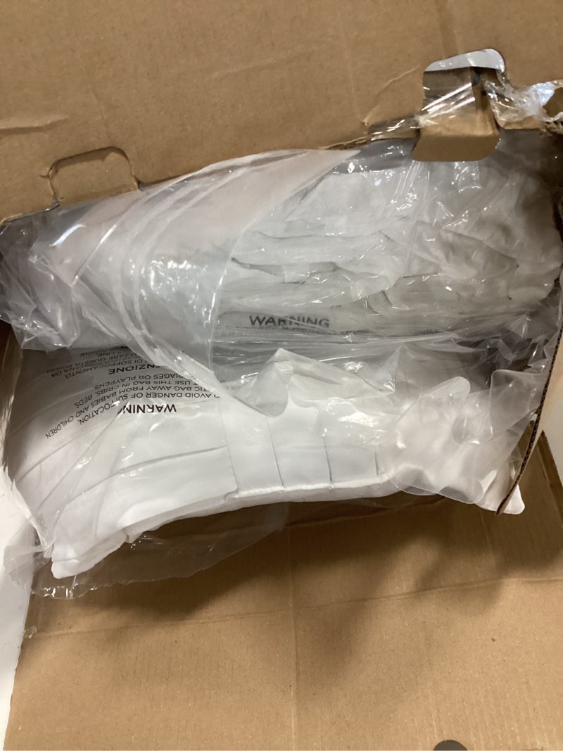 Condition photo showing Good Condition for Bedsure White Oversized King Size Comforter Set - 4 Pieces Pinch Pleat Bed Set, Down Alternative Bedding Sets for All Season, 1 Comforter, 2 Pillowcases, 1 Decorative Pillow Oversized King 01 - White