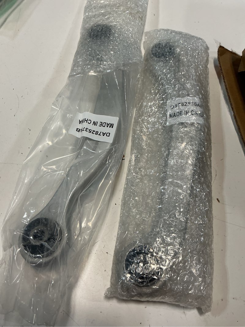 Condition photo showing Good Condition for rear upper control arms, for selected for chrysler 300c 2004-2012/ for 300c touring 2004-2012, da782536ab da782537ab 2pcs da782536ab da782537ab fba