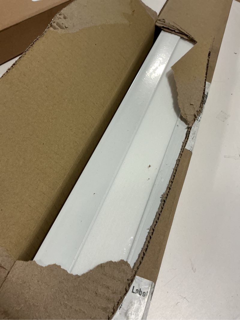 Condition photo showing Good Condition for blindsavenue cellular honeycomb cordless shade, 9/16" single cell, light filtering, white, size: 23" w x 72" h white 23"w x 72"h