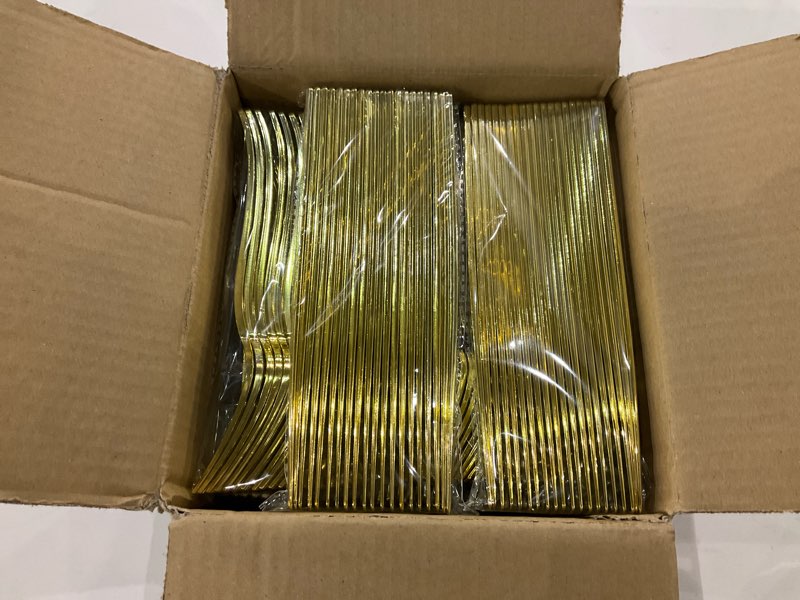 Condition photo showing New/Like New for 160 Silverware Set - Disposable Flatware - 80 Plastic Forks, 40 Plastic Spoons, 40 Cutlery Knives - Heavy Duty for Party Bulk Pack (Gold)