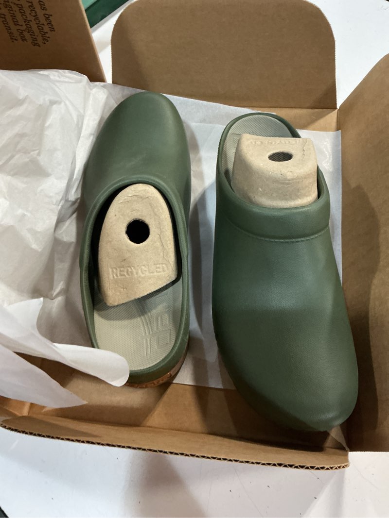 Condition photo showing Good Condition for dansko women's kane jade nursing clogs size:45