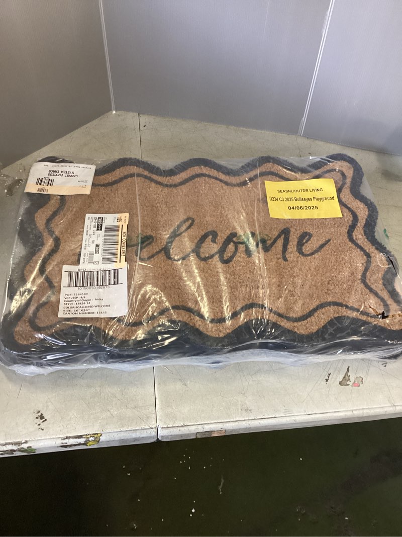 DOORMAT   Size 16 in x24 in) color scalloped  welcome ( Total pack of 4)