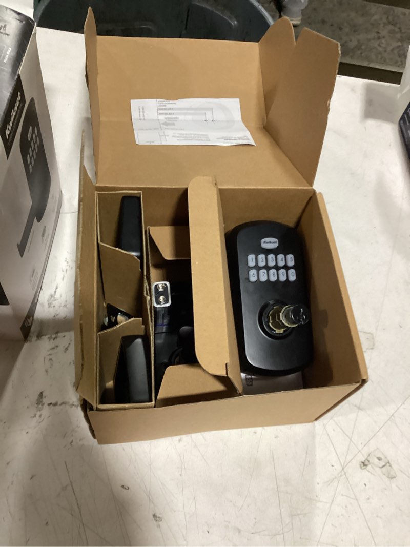 https://lotting-media.assets.bidfta.com/lotting_bbf5b870-3202-4654-ae70-d95582720787