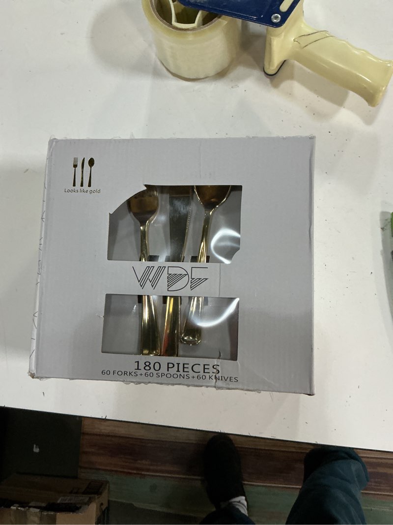 Condition photo showing New/Like New for wdf 180 pieces disposable plastic gold silverware cutlery - disposable flatware set 60 forks, 60 knives and 60 spoons - heavy duty gold plastic cutlery - utensils for baby shower wedding spring gold - modern - 180pcs