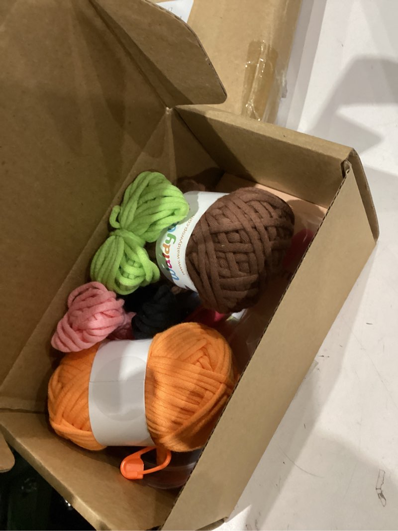 Condition photo showing Good Condition for WaldyWop Beginner Crochet Kit for Kids: Easy Crocheting Starter Kits for Girls - Learn to Crochet Set w/Step-by-Step Video - Complete Knitting Kit, Easy Crochet Yarn, Birthday Gifts for Women Carrot