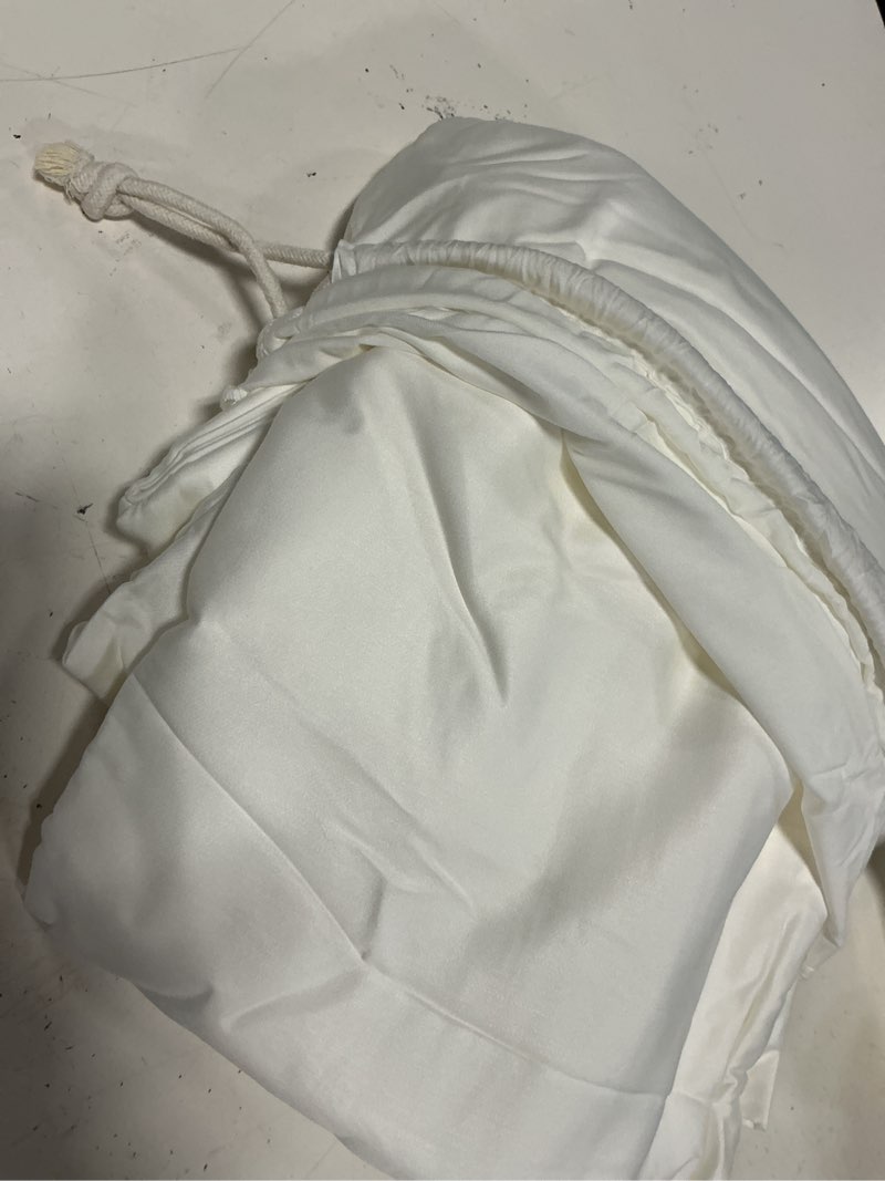 Condition photo showing As Is for bamboo sheet set, queen, white