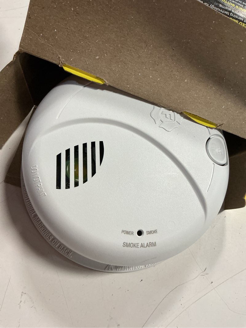 Condition photo showing Good Condition for brk voice and locatio hard-wired w/battery back-up photoelectric smoke detector 1 pk
