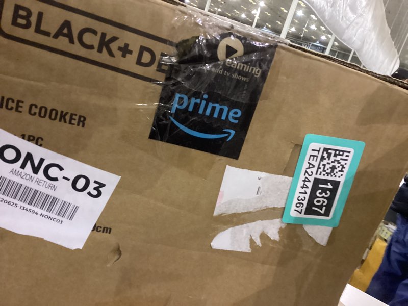 Condition photo showing New/Like New for BLACK+DECKER Rice Cooker 28 Cups Cooked (14 Cups Uncooked) with Steaming Basket, Removable Non-Stick Bowl, White 28-cup rice cooker