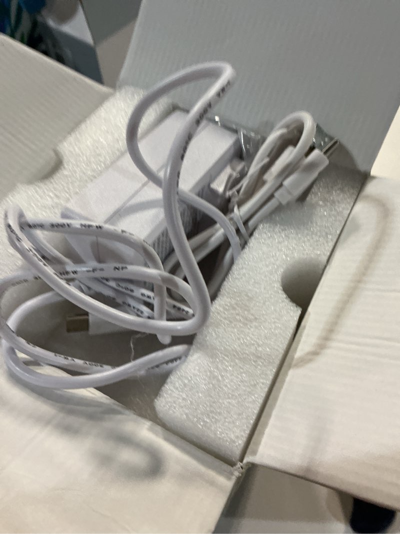 https://lotting-media.assets.bidfta.com/lotting_bc1585f1-6c94-4868-8196-ed0015d28e7f