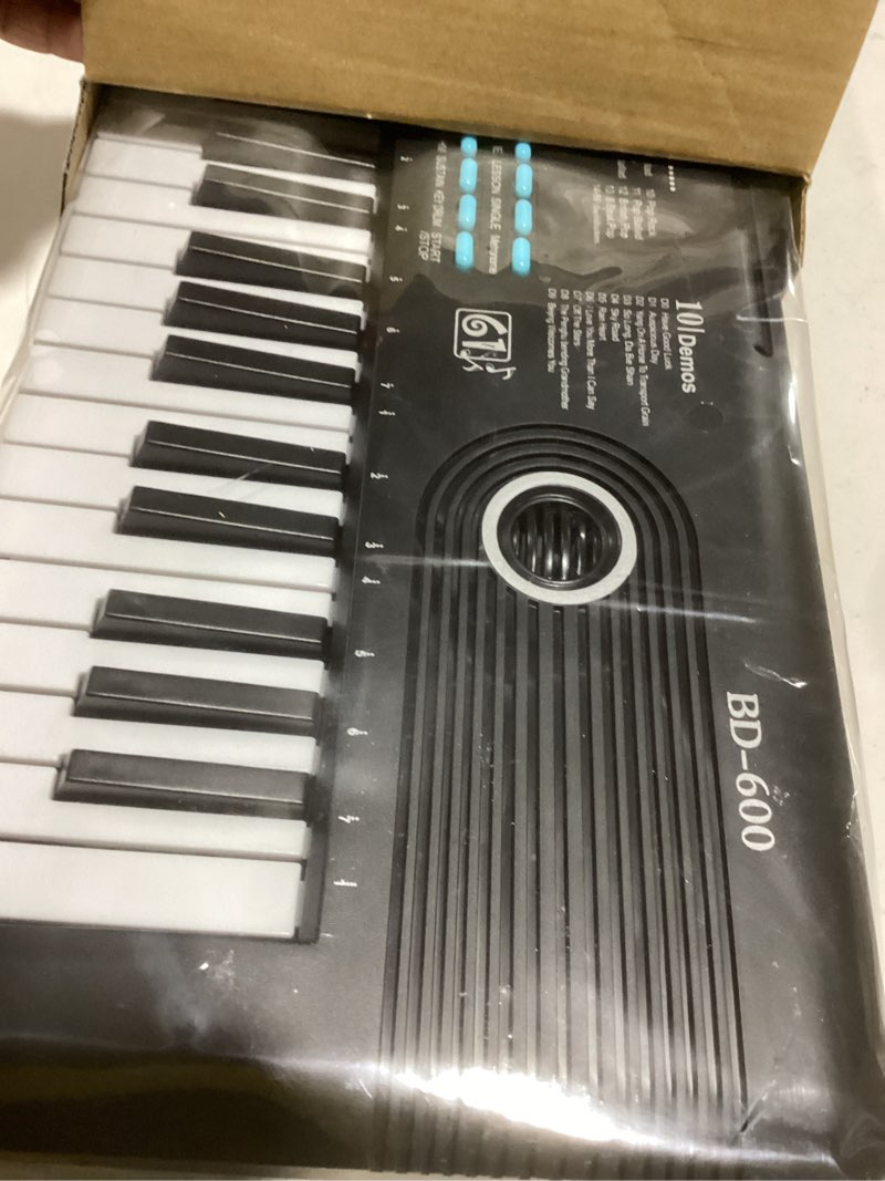 Condition photo showing Good Condition for 61 keys keyboard piano, Electronic Digital Piano with Built-In Speaker Microphone, Portable Keyboard